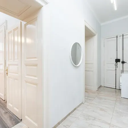 Friendly Apartment Near Wenceslas Square Prague Exterior photo